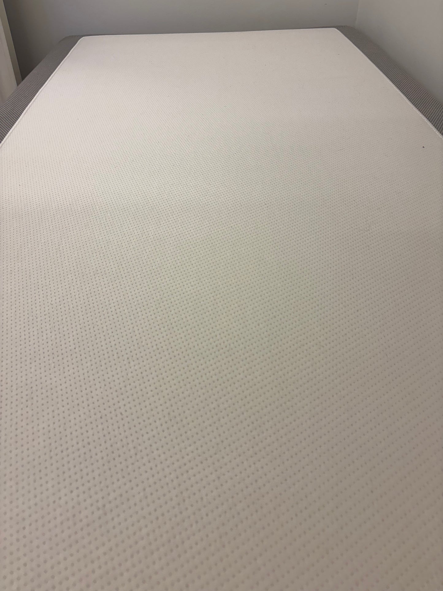 90cm x 200cm DUX Sänky