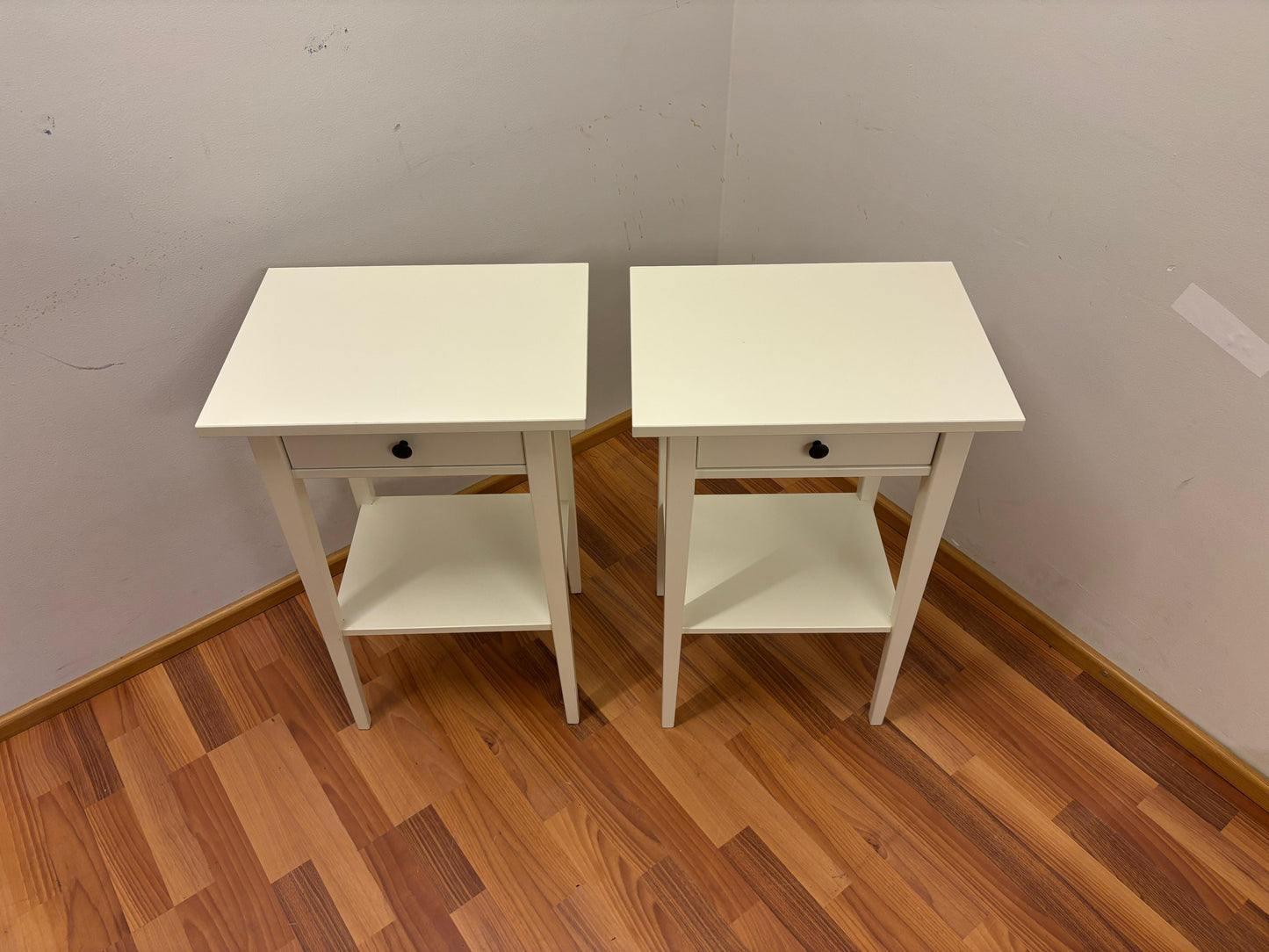 Ikea Hemnes Yöpöytä 2 KPL
