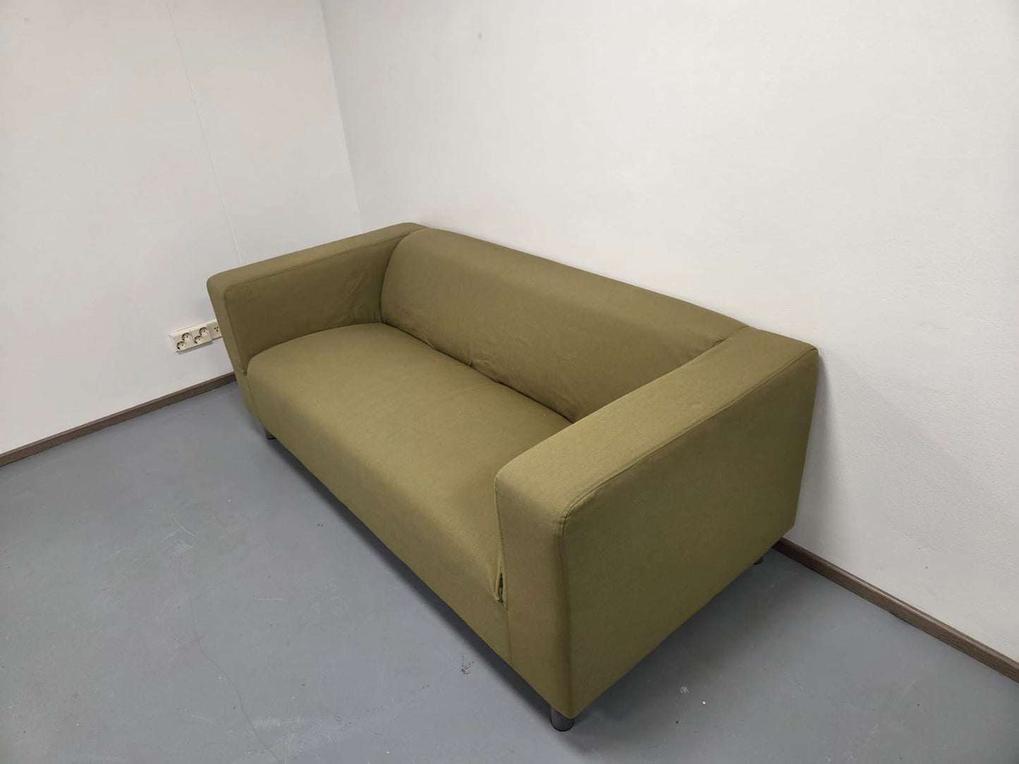Ikea Klippan 2:n istuttava sohva