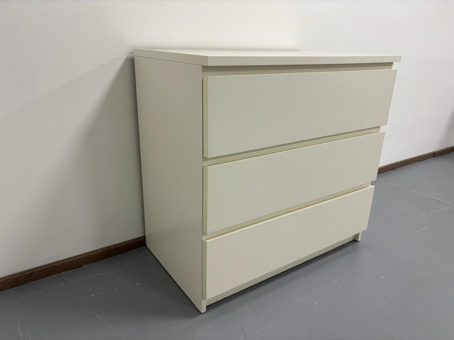Ikea Malm Lipasto
