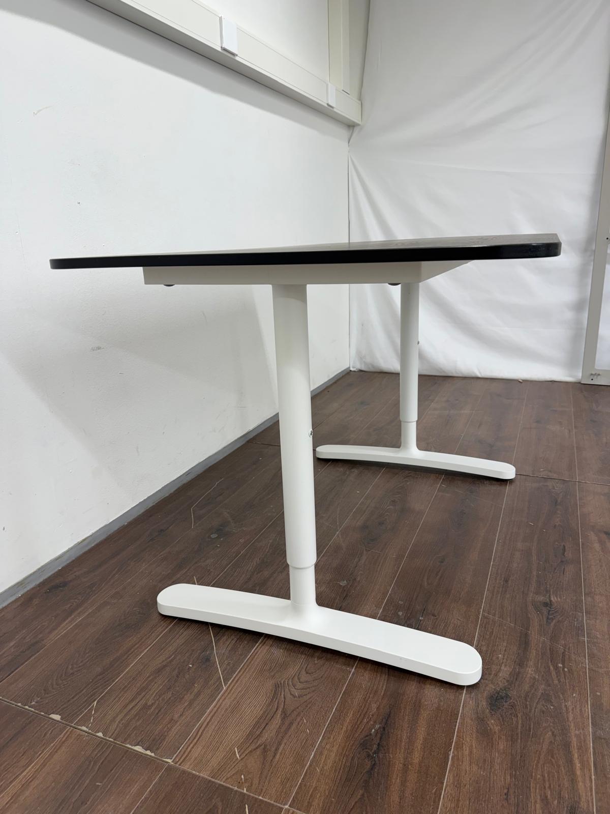 Ikea Bekant Korkeussäädettävä Työpöytä Musta/Valkoinen 120x80 cm Kalustori