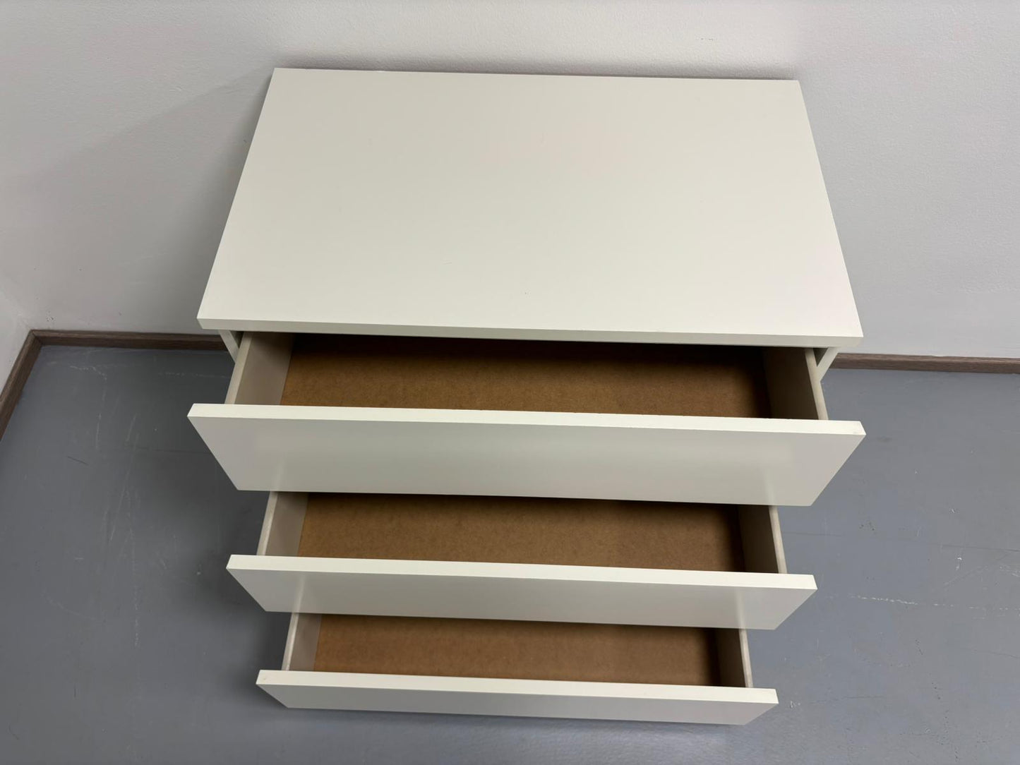 Ikea Malm Lipasto
