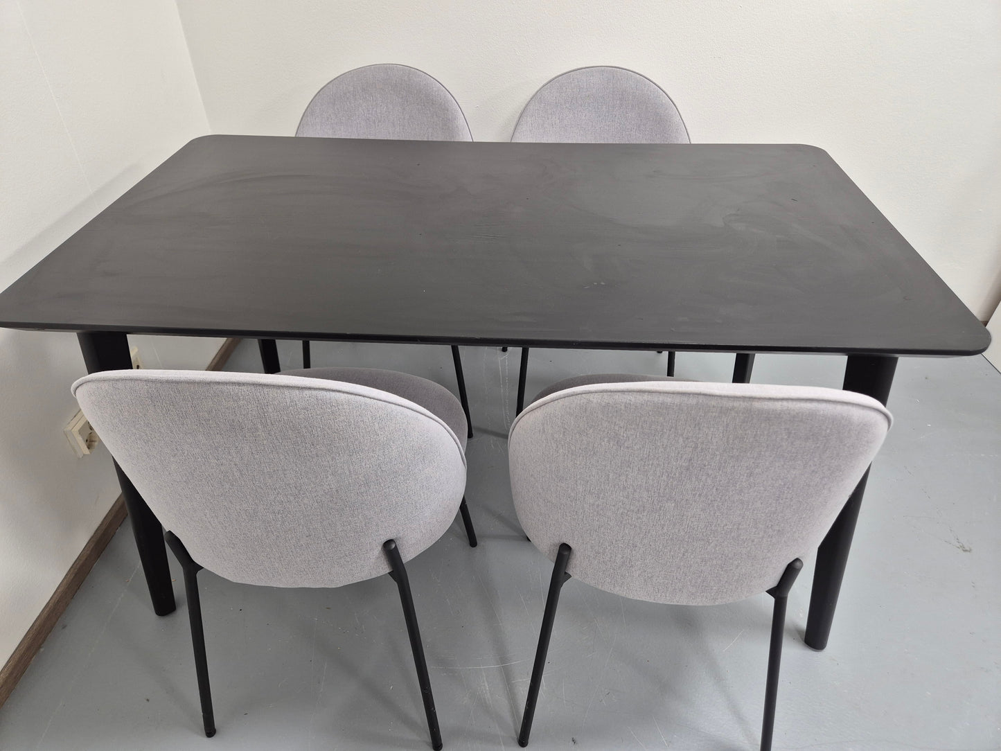 Ikea LISABO Ruokapöytä ja 4 Tuolia