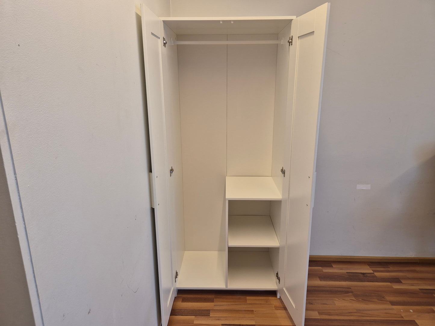 Ikea Brimnes Vaattekaappi