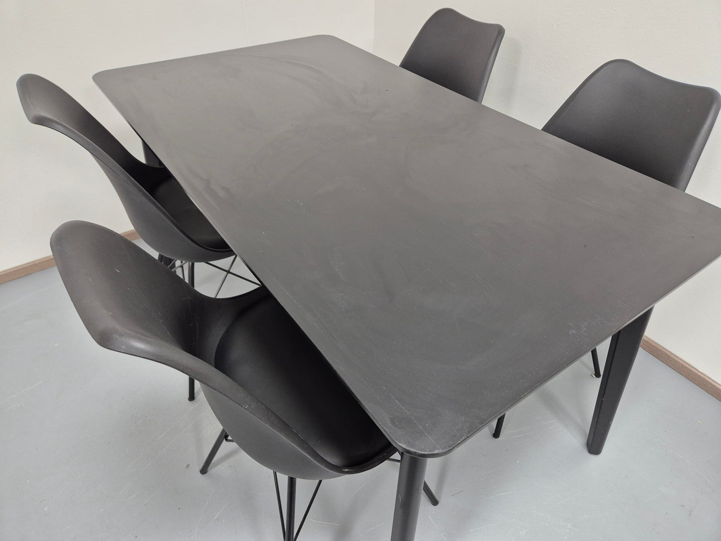 Ikea LISABO Ruokapöytä ja 4 Tuolia