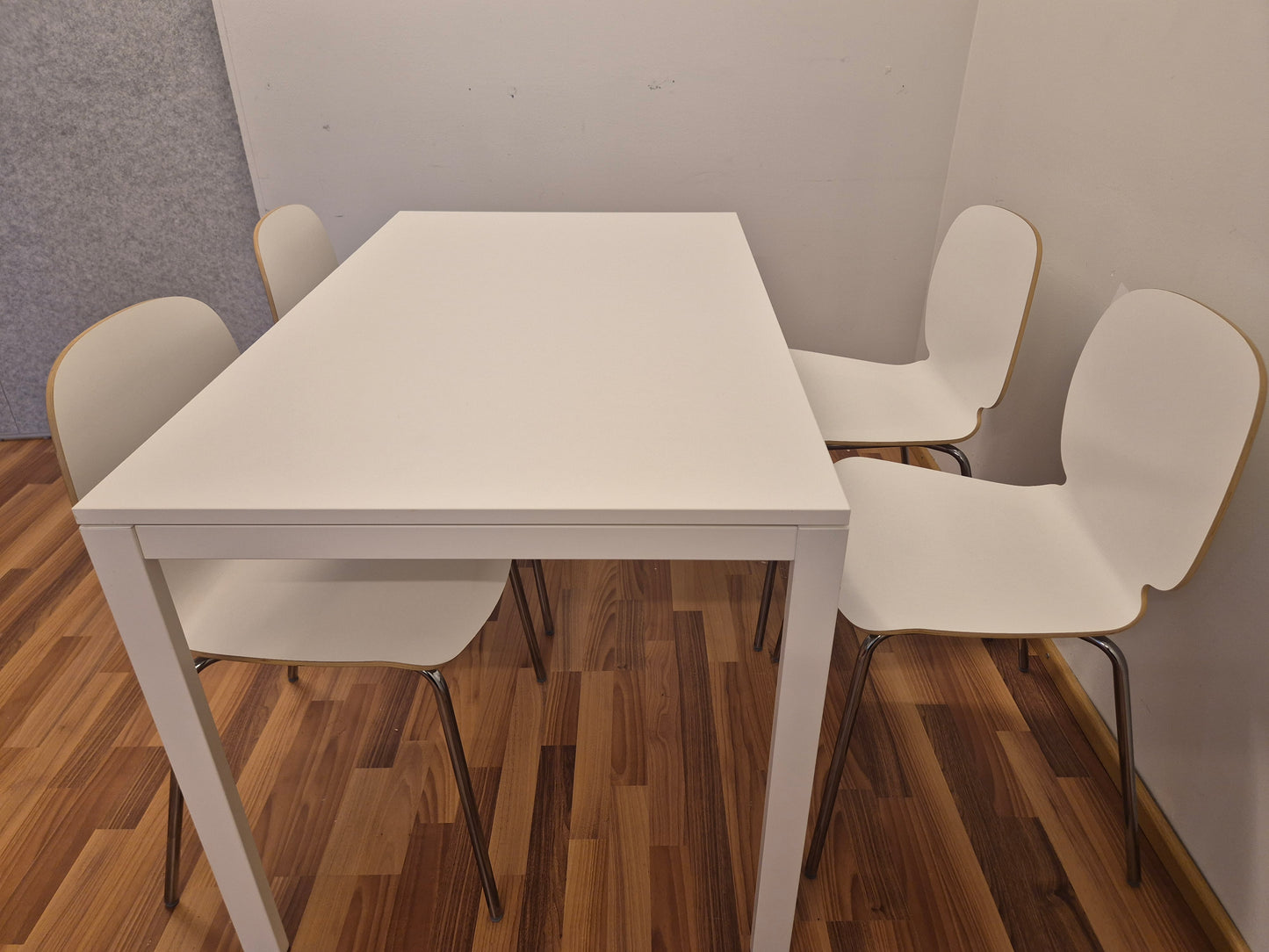 Ikea Melltrop Pöytä ja 4 Tuolia