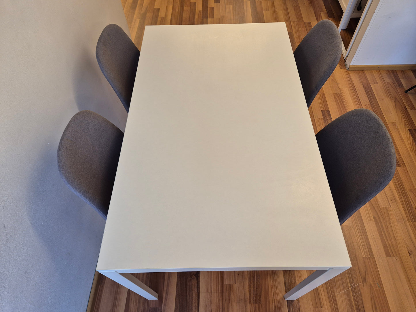 Ikea Melltrop Ruokapöytä ja 4 Tuolia