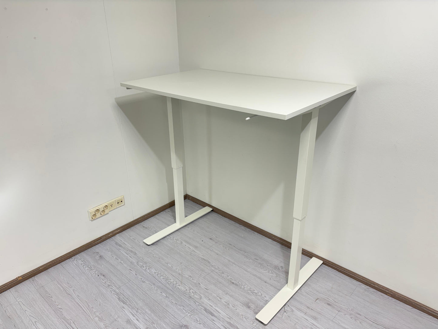 Ikea Skarsta säädettävä Työpöytä Kalustori