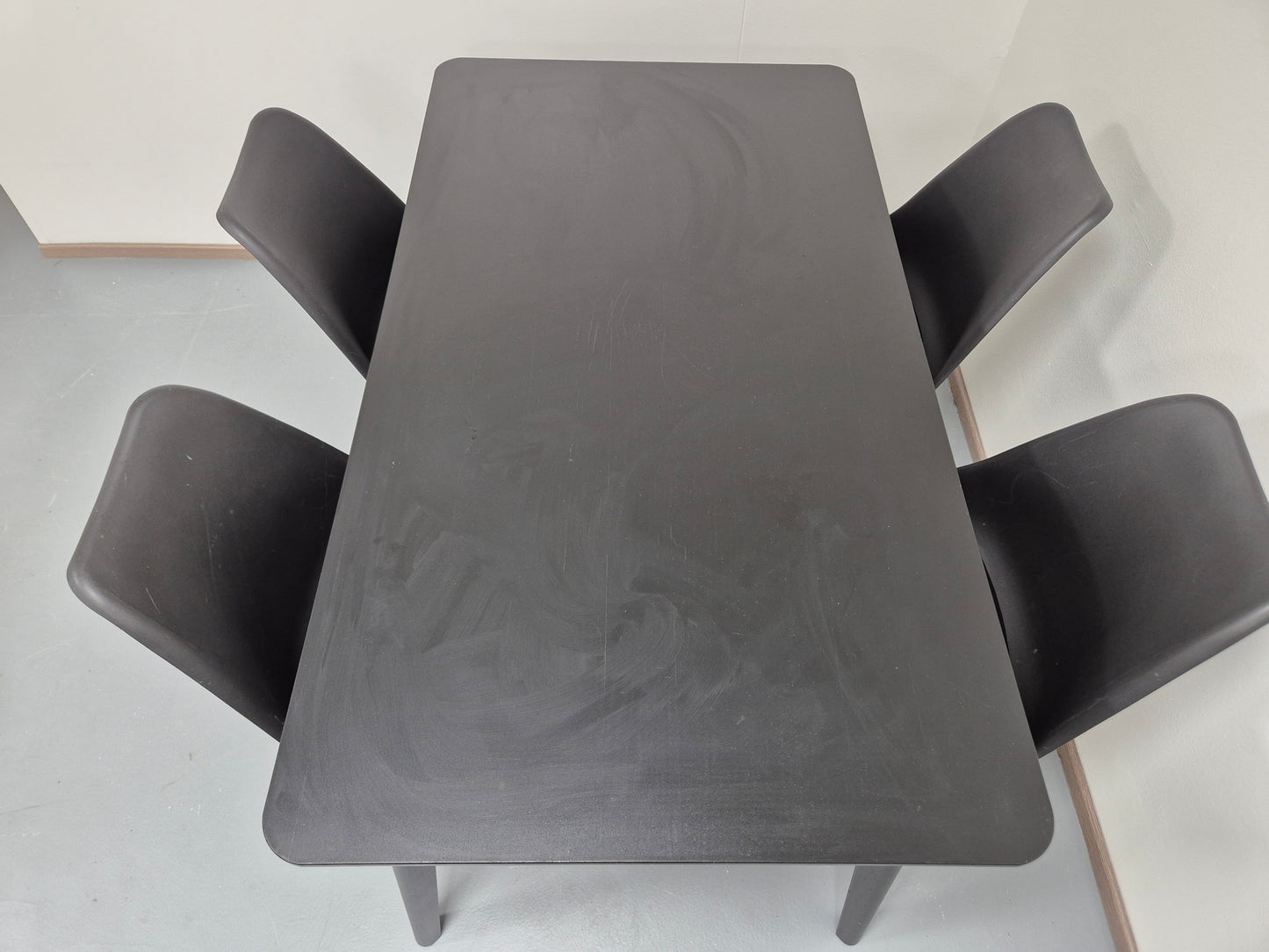 Ikea LISABO Ruokapöytä ja 4 Tuolia