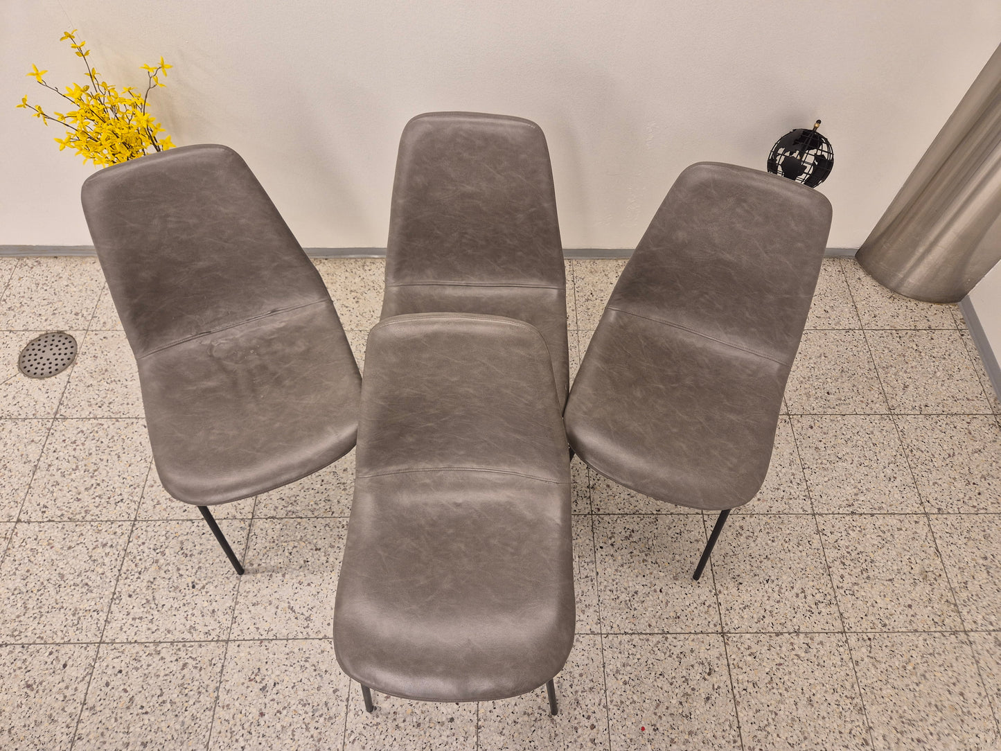 4 Ruoka Pöytä Tuolia Kalustori