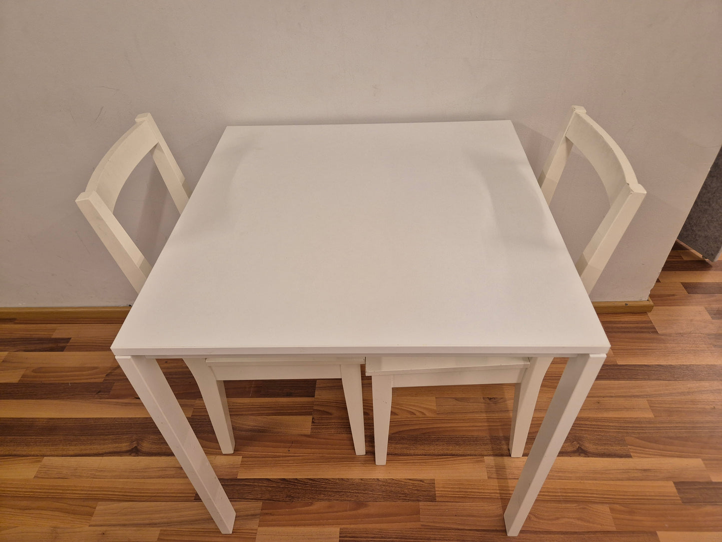 Ikea Melltrop Ruokapöytä ja 2 Tuolia