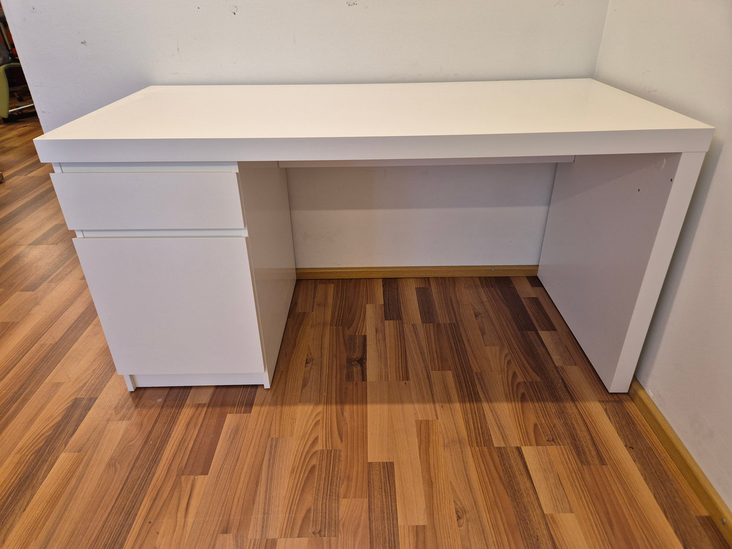 Ikea Malm Työpöytä