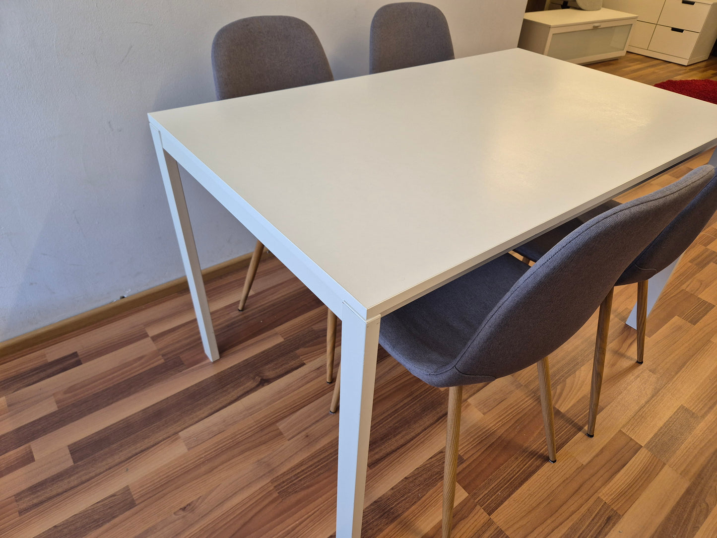 Ikea Melltrop Ruokapöytä ja 4 Tuolia