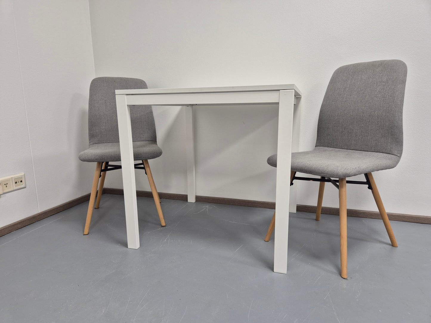 Ikea Melltorp Ruokapöytä ja 2 Tuoli