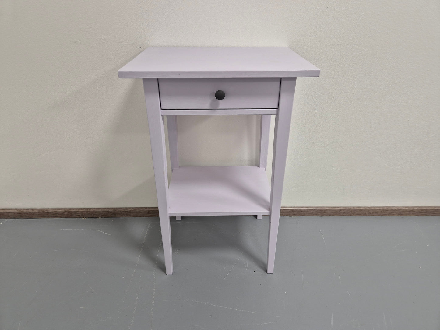 Ikea Hemnes Yöpöytä