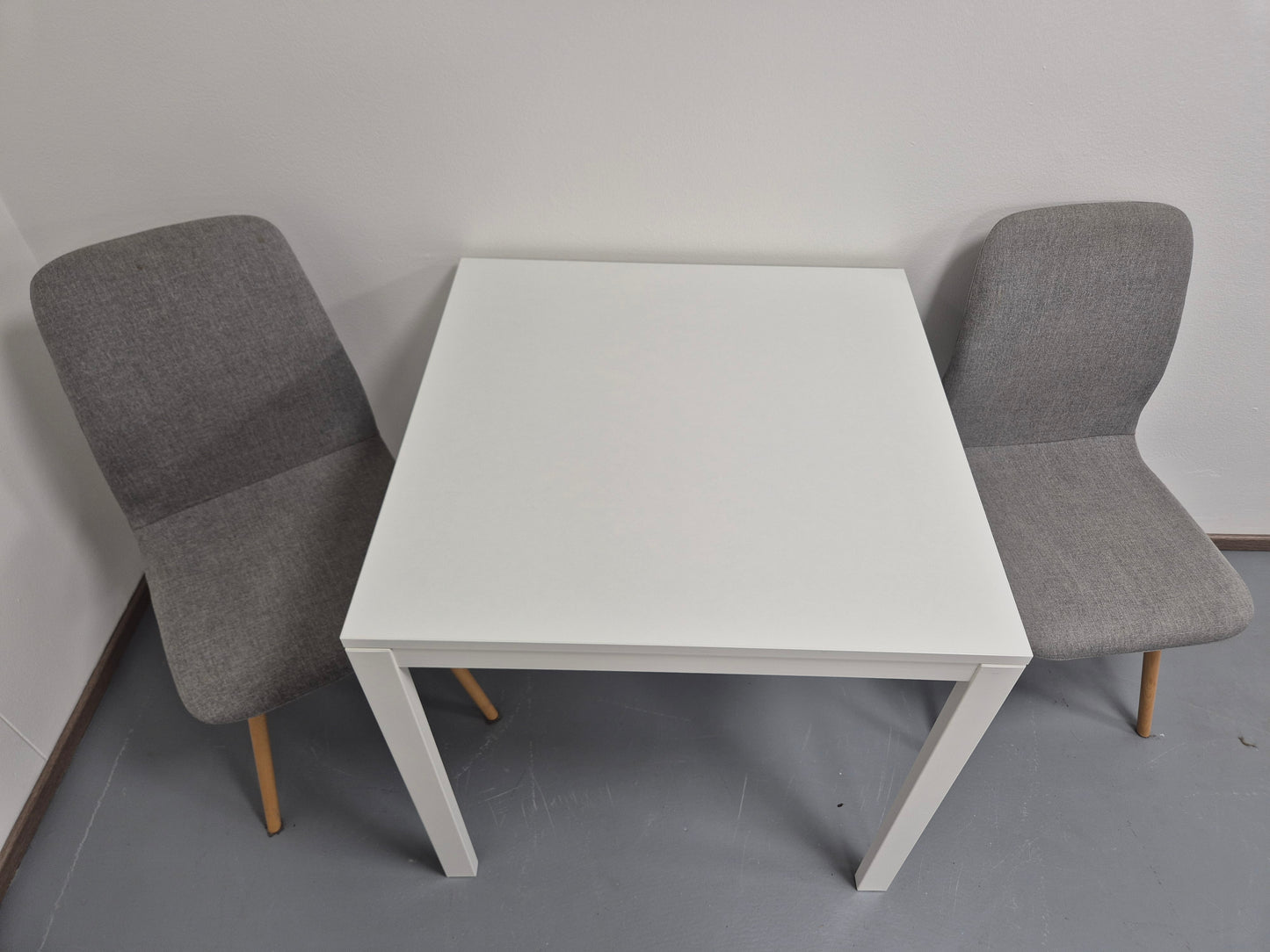 Ikea Melltorp Ruokapöytä ja 2 Tuoli