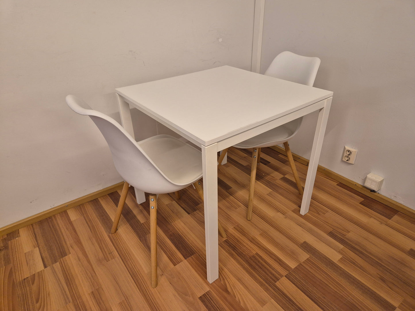 Ikea Melltrop Pöytä ja 2 Tuolia