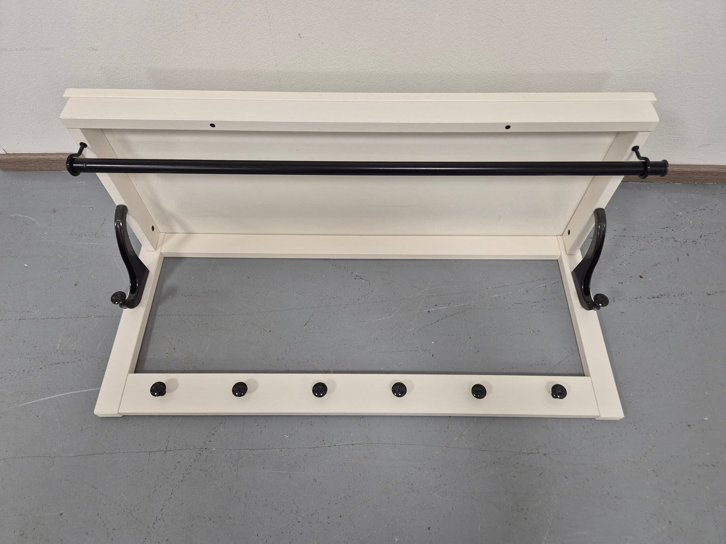 Ikea Hemnes Hattuhylly