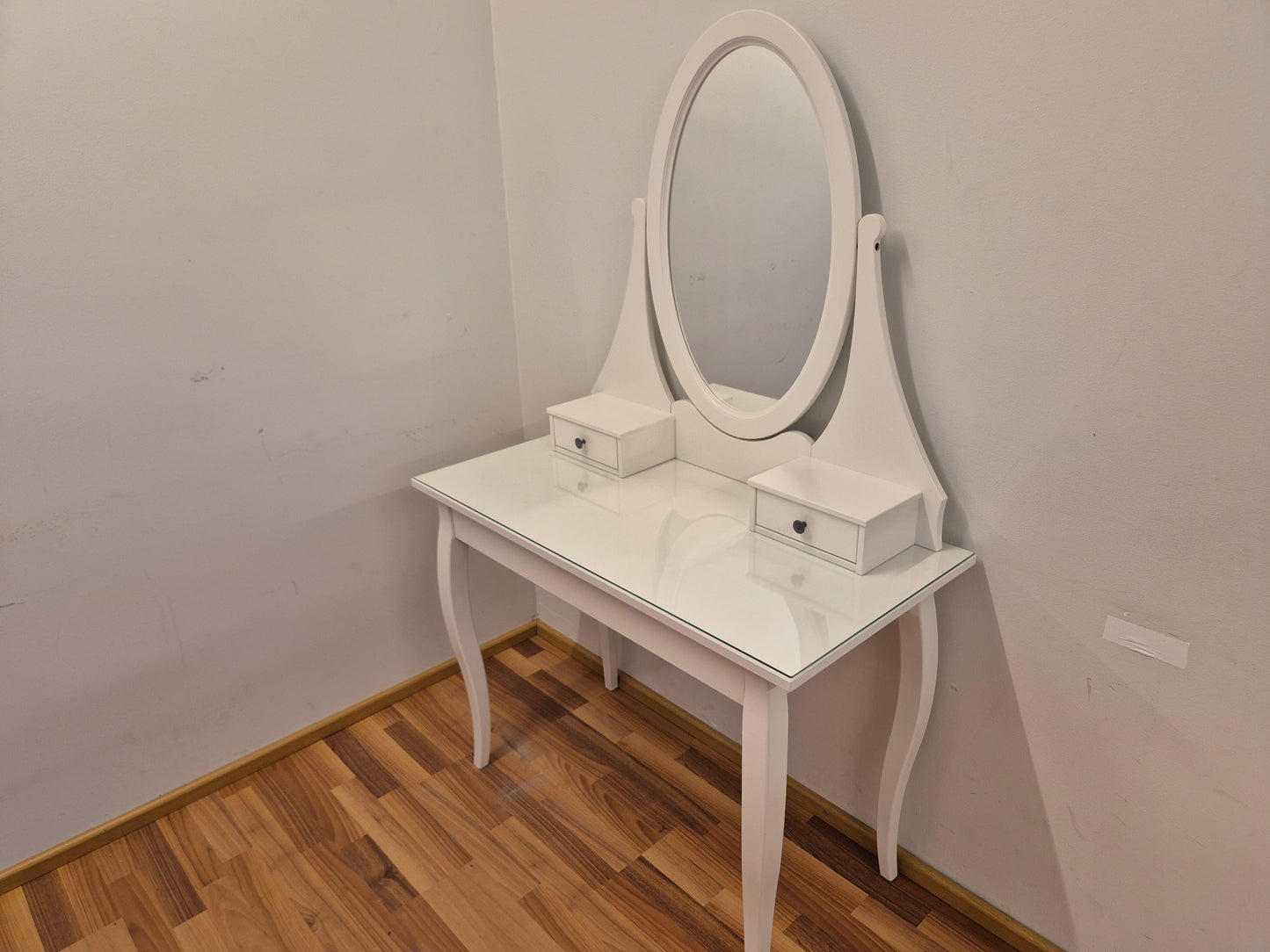 Ikea Hemnes Meikkippöytä/Kampauspöytä