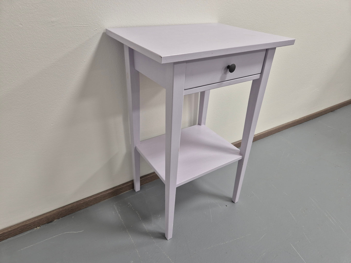 Ikea Hemnes Yöpöytä