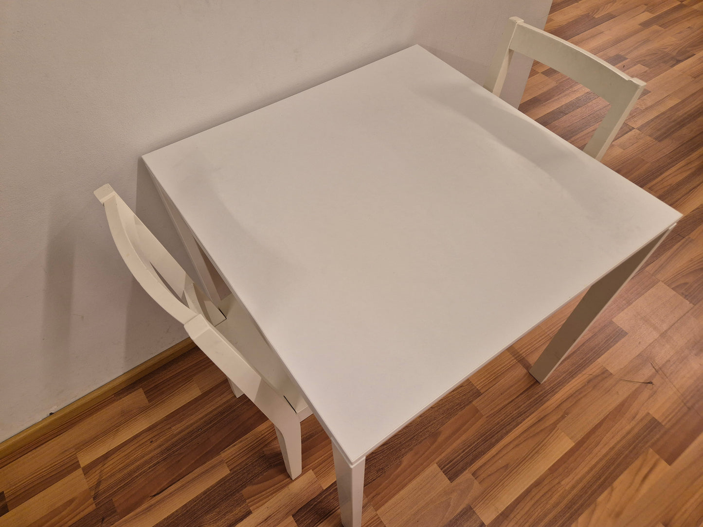 Ikea Melltrop Ruokapöytä ja 2 Tuolia