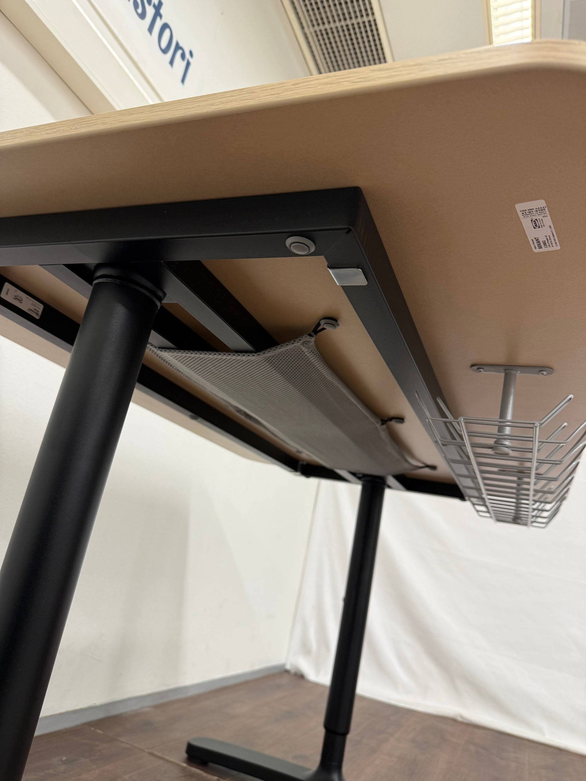 Ikea BEKANT 120-80 Työpöytä Korkeus Säädettävä Kalustori