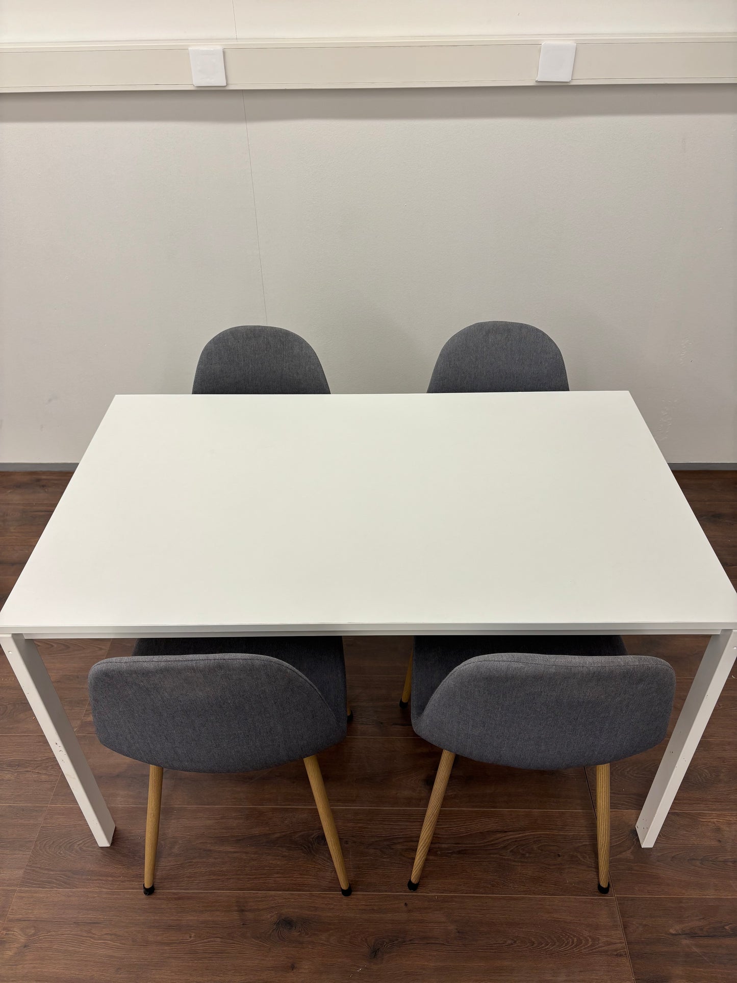 Ikea Melltorp Ruokapöytä ja 4 Tuolia Kalustori