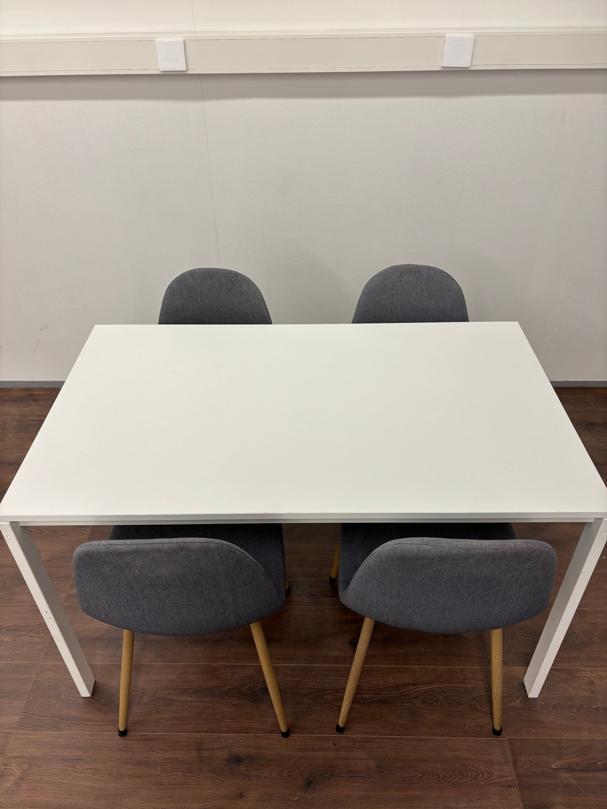 Ikea Melltorp Ruokapöytä ja 4 Tuolia Kalustori