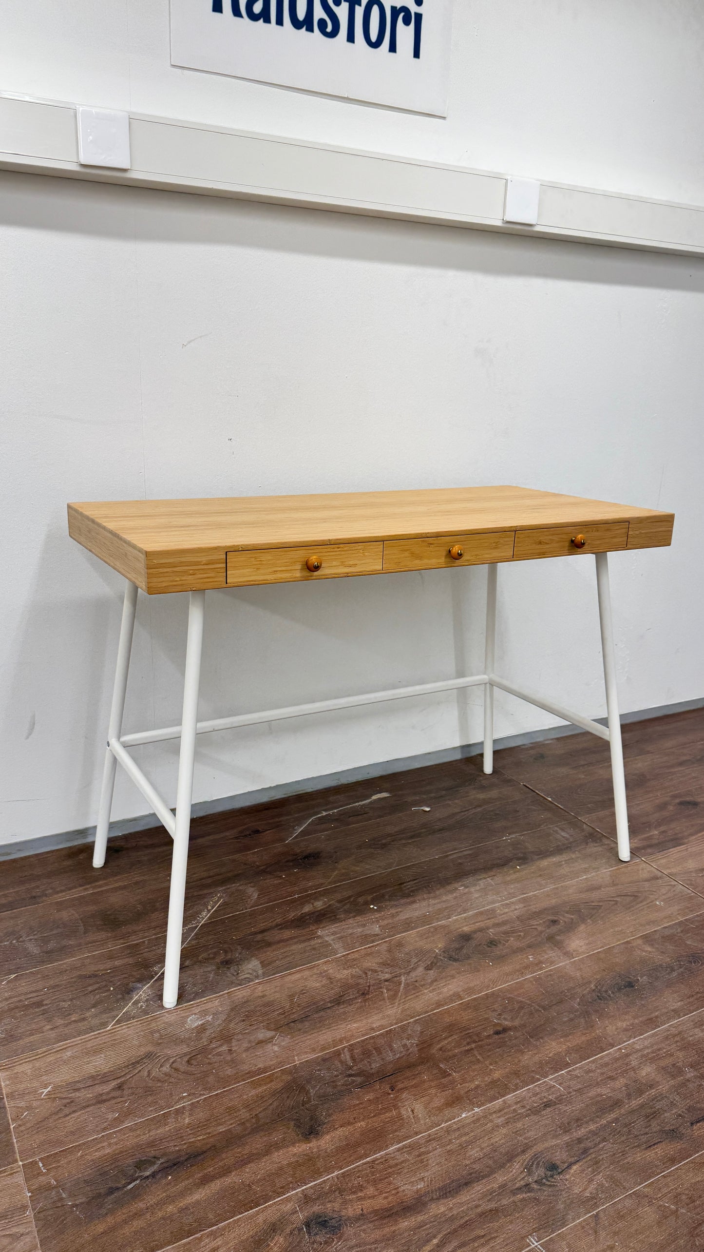 Ikea LILLÅSEN Työpöytä, bambu, 102x49 cm Kalustori
