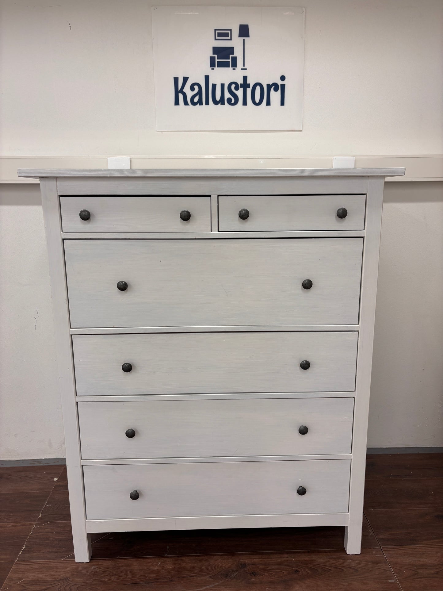 Ikea HEMNES Lipasto, 6 laatikkoa, valkoiseksi petsattu, 108x131 cm Kalustori
