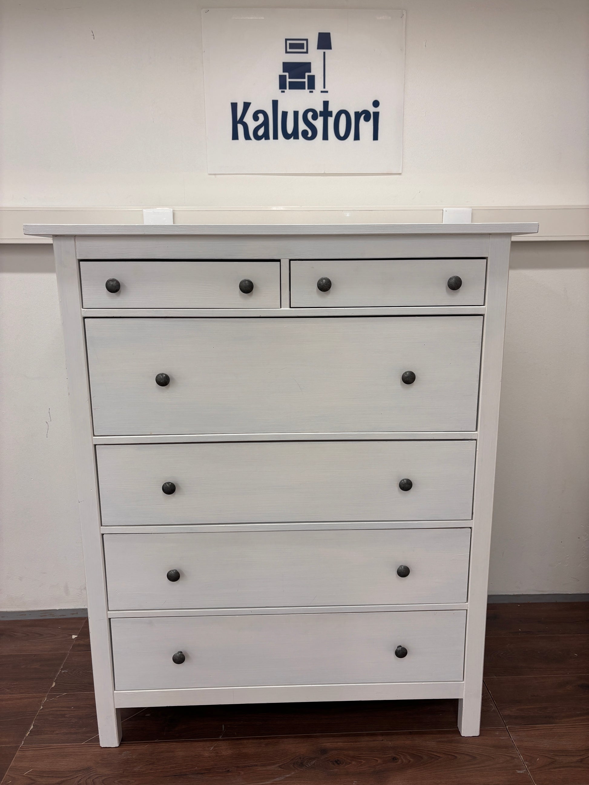 Ikea HEMNES Lipasto, 6 laatikkoa, valkoiseksi petsattu, 108x131 cm Kalustori