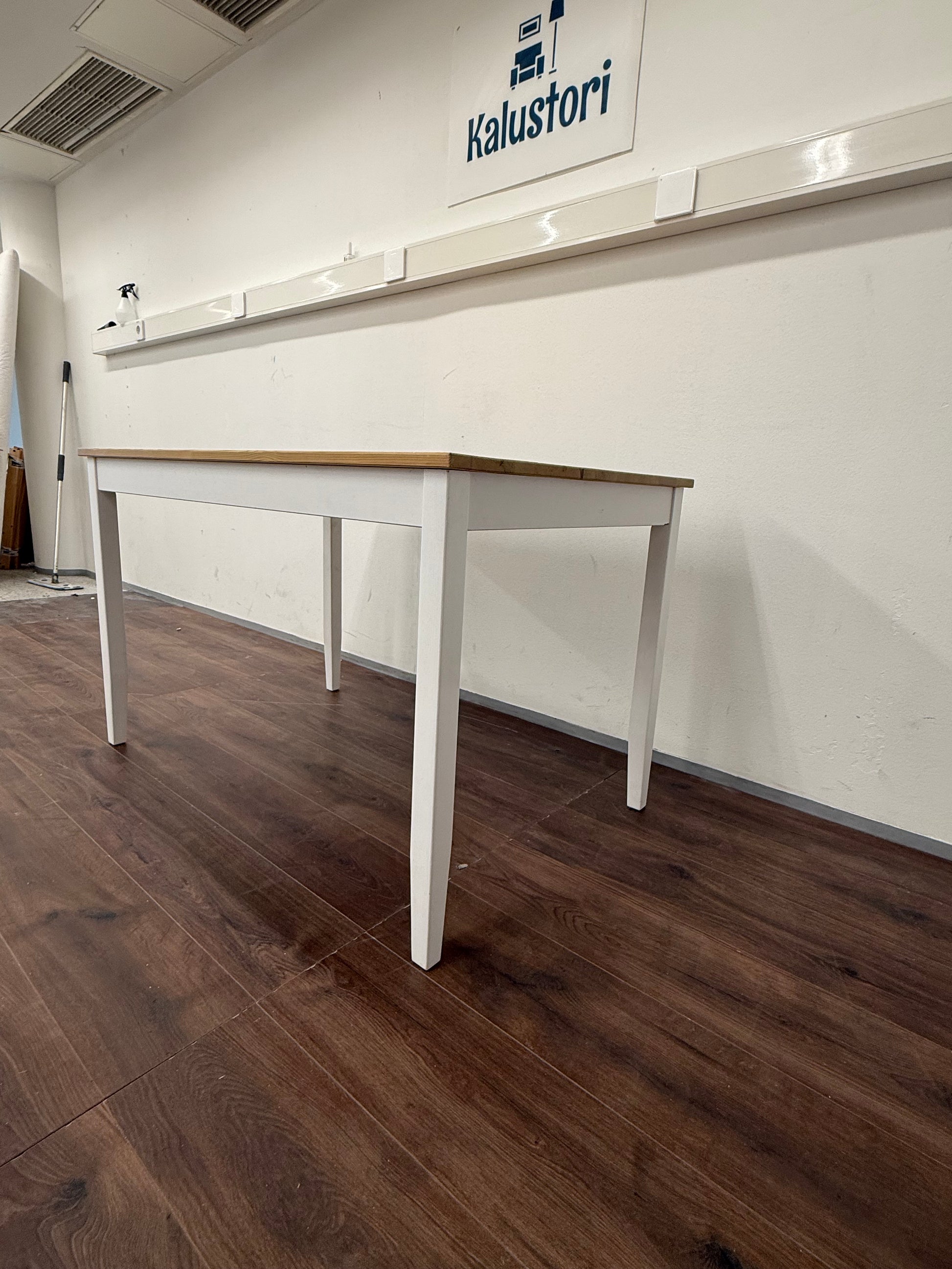Ikea LERHAMN Keittiönpöytä 4Hengelle 118x74 cm Kalustori