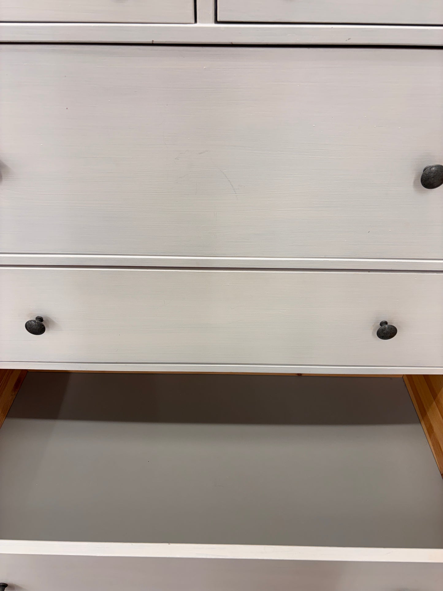 Ikea HEMNES Lipasto, 6 laatikkoa, valkoiseksi petsattu, 108x131 cm Kalustori