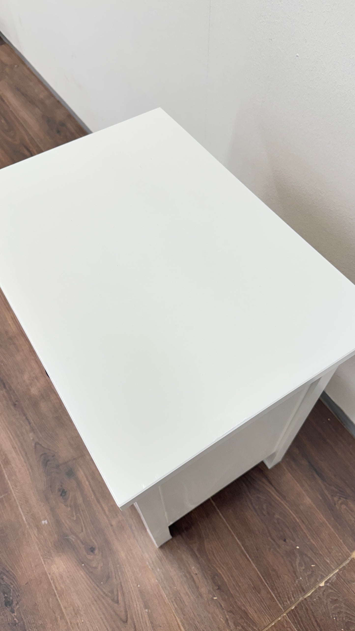 Ikea HEMNES Lipasto, 2 laatikkoa, valkoiseksi petsattu, 54x66 cm Kalustori