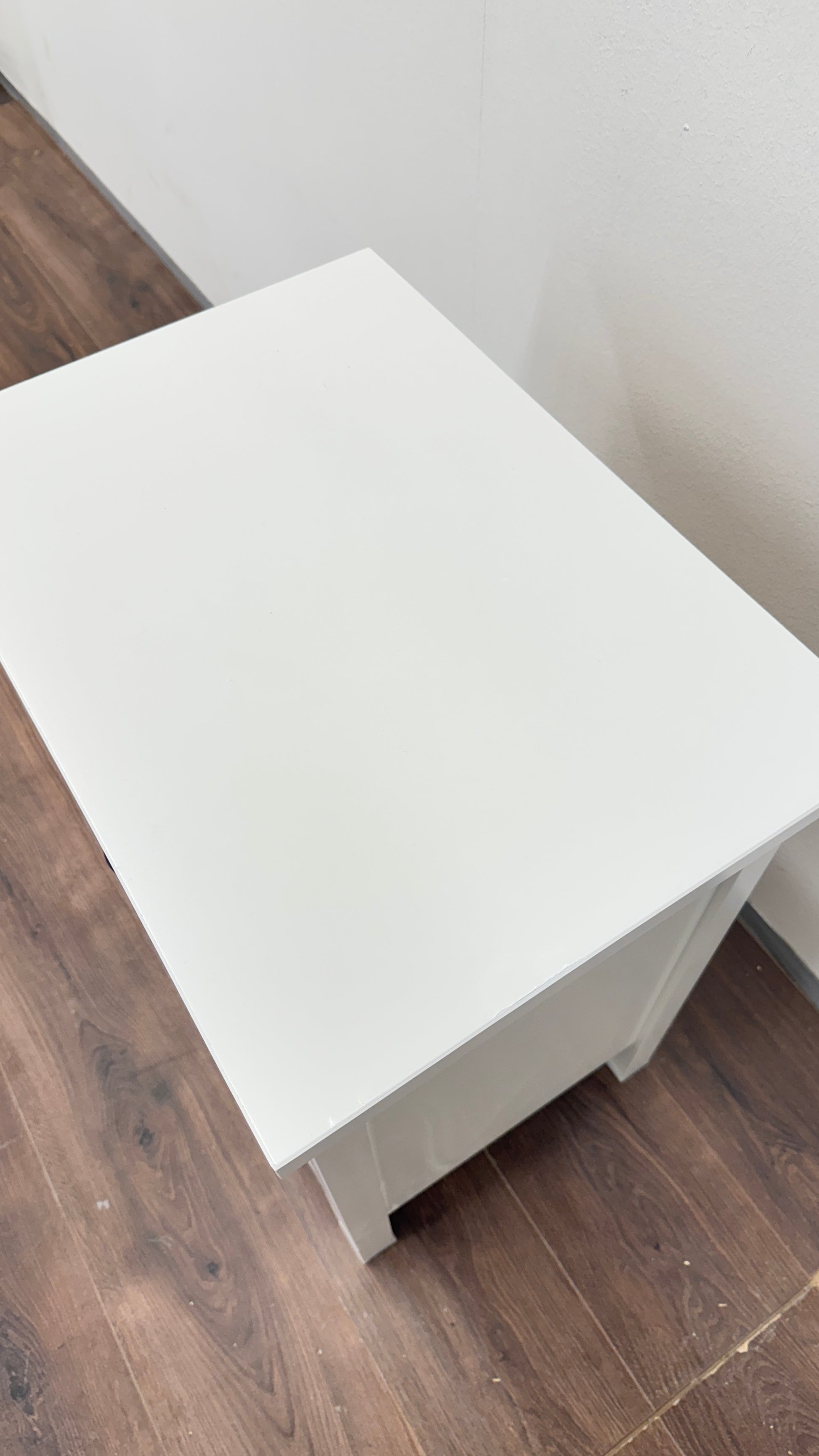 Ikea HEMNES Lipasto, 2 laatikkoa, valkoiseksi petsattu, 54x66 cm Kalustori