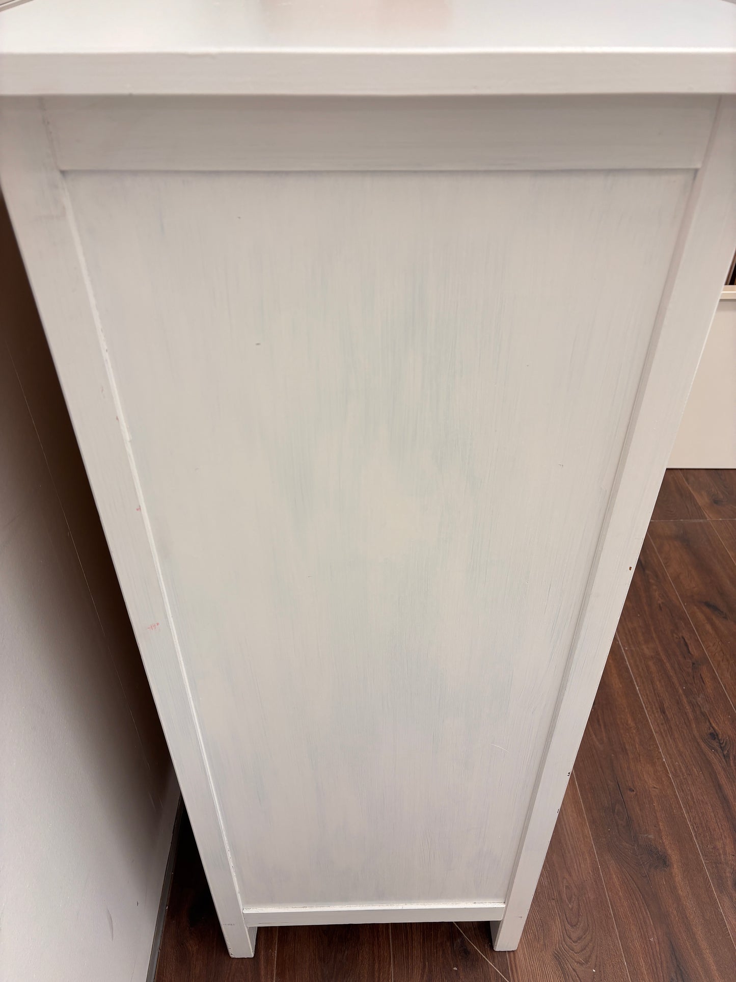 Ikea HEMNES Lipasto, 6 laatikkoa, valkoiseksi petsattu, 108x131 cm Kalustori