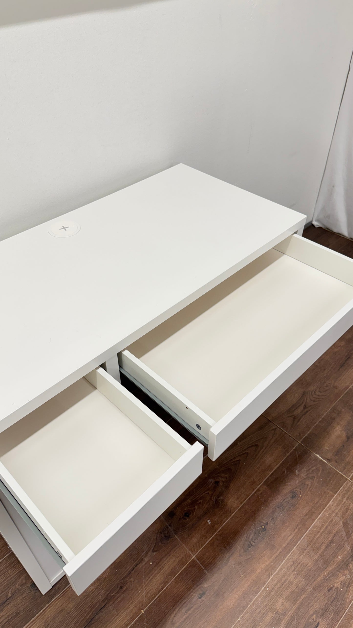 Ikea MICKE Työpöytä, valkoinen, 105x50 cm Kalustori