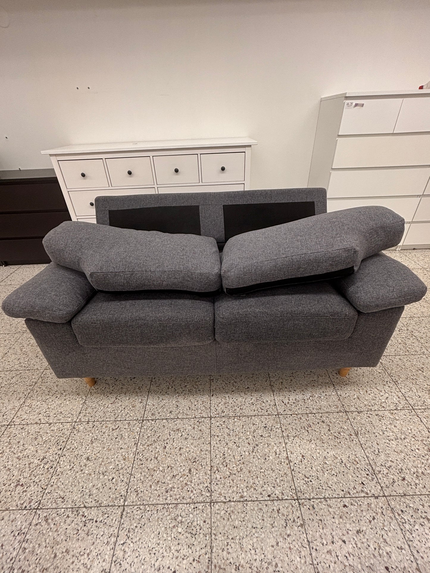 2 Istuttava Sohva Kalustori