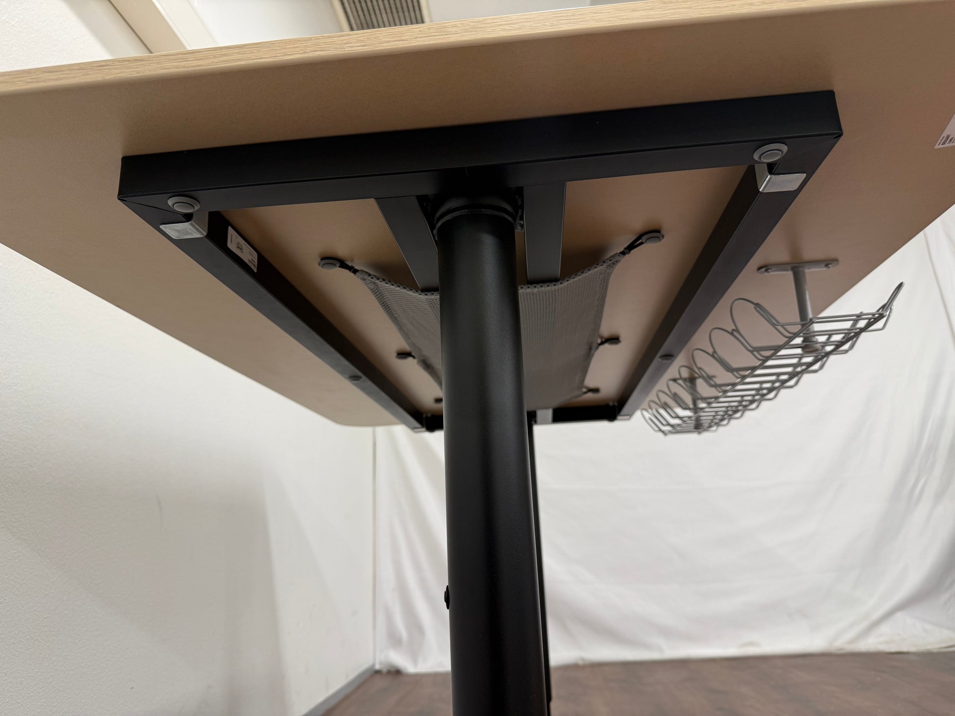 Ikea BEKANT 120-80 Työpöytä Korkeus Säädettävä Kalustori