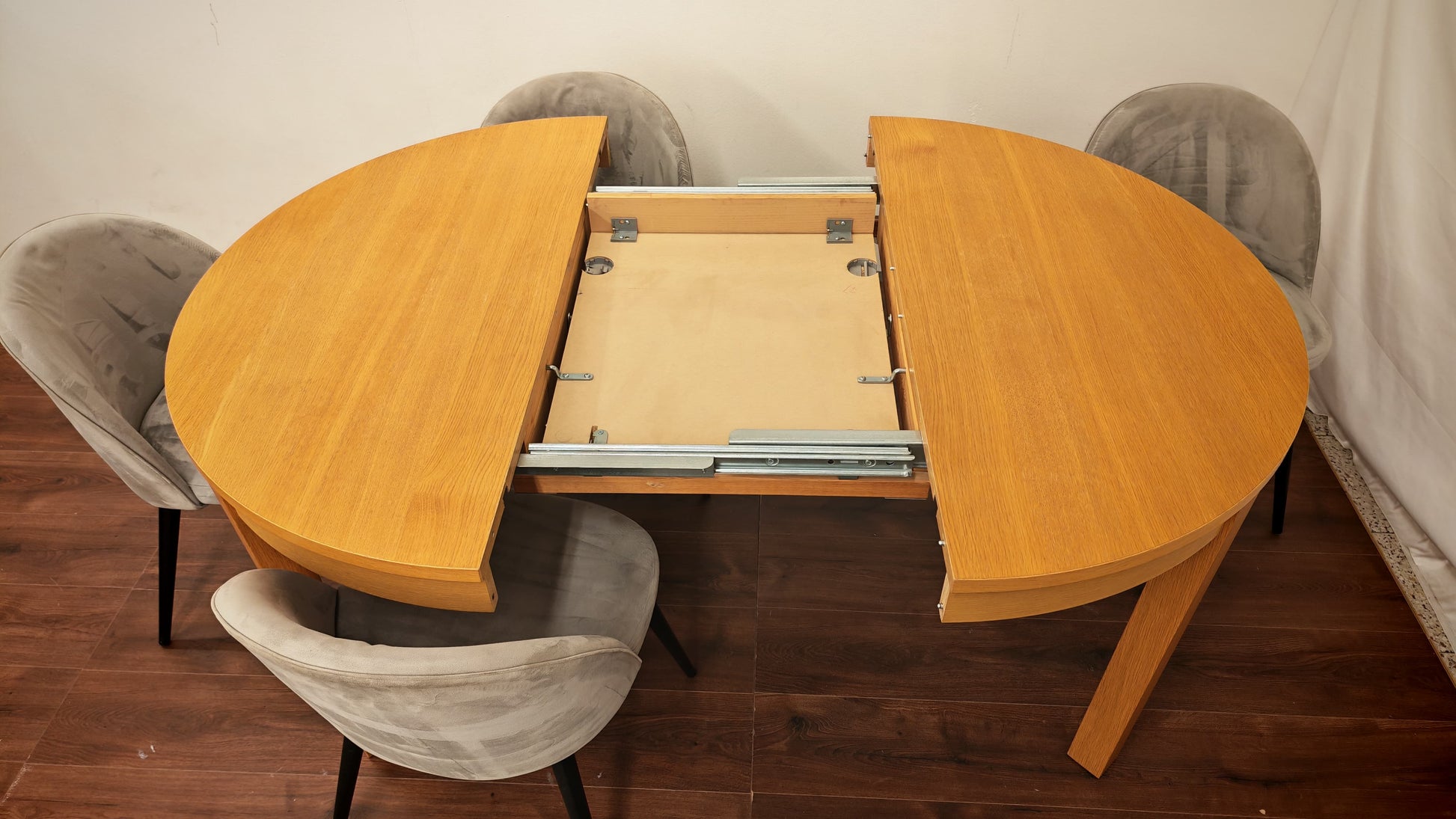 Ikea Bjursta Ruokapöytä ja tuolit Kalustori