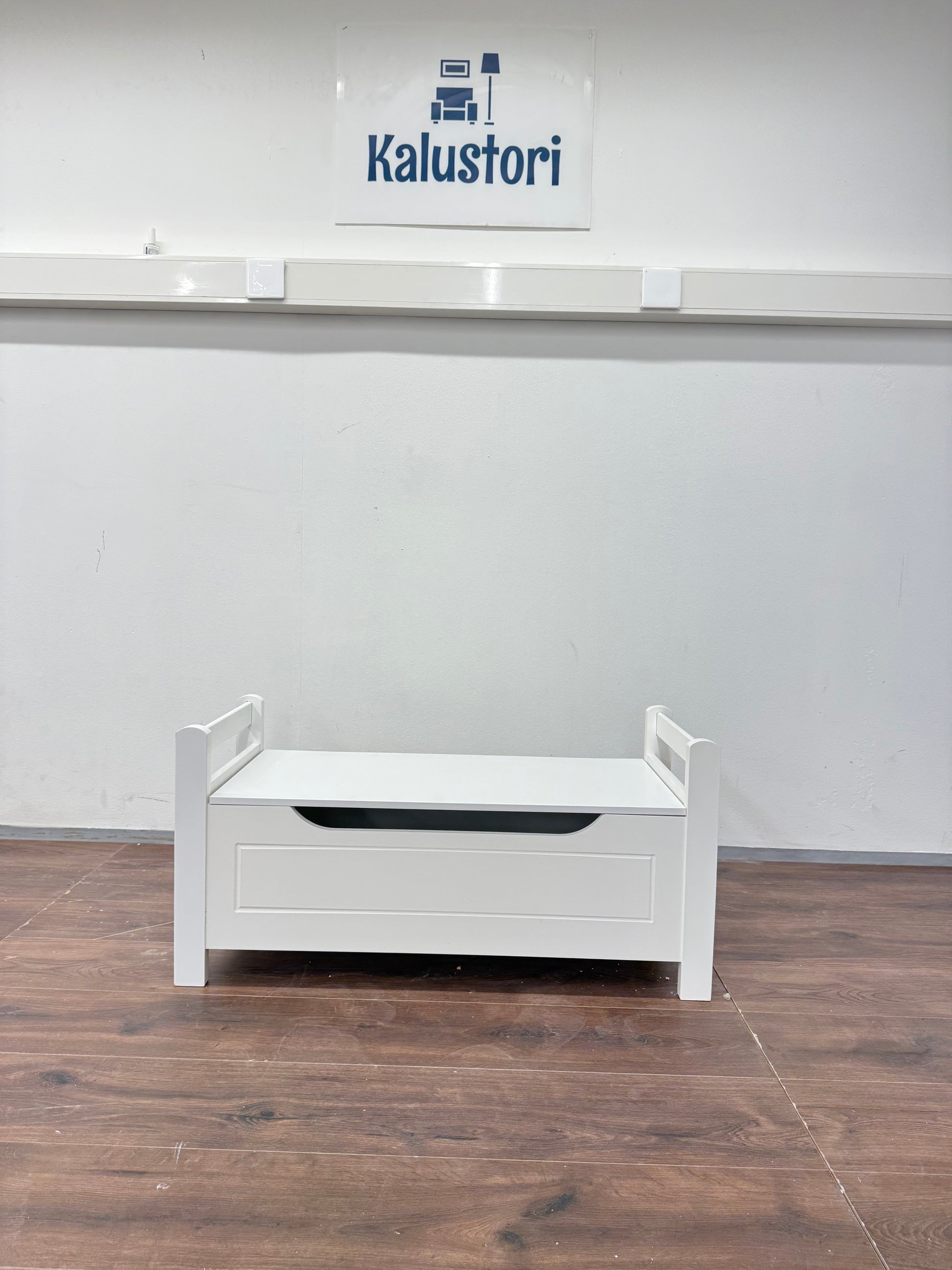 Arkkupenkki 90 x 38 Kalustori