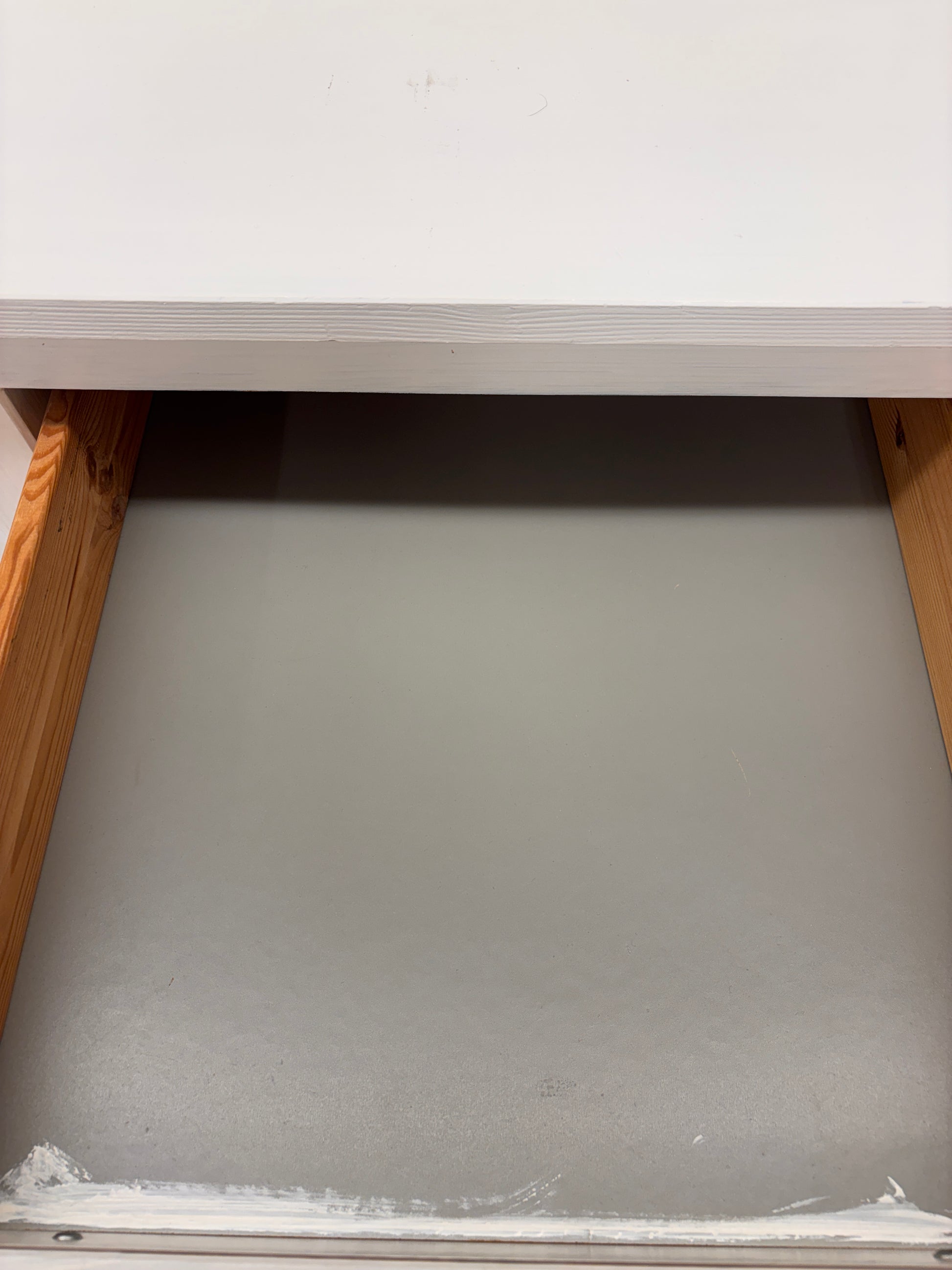 Ikea HEMNES Lipasto, 6 laatikkoa, valkoiseksi petsattu, 108x131 cm Kalustori