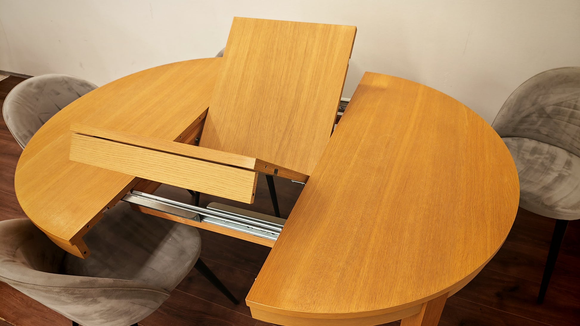 Ikea Bjursta Ruokapöytä ja tuolit Kalustori