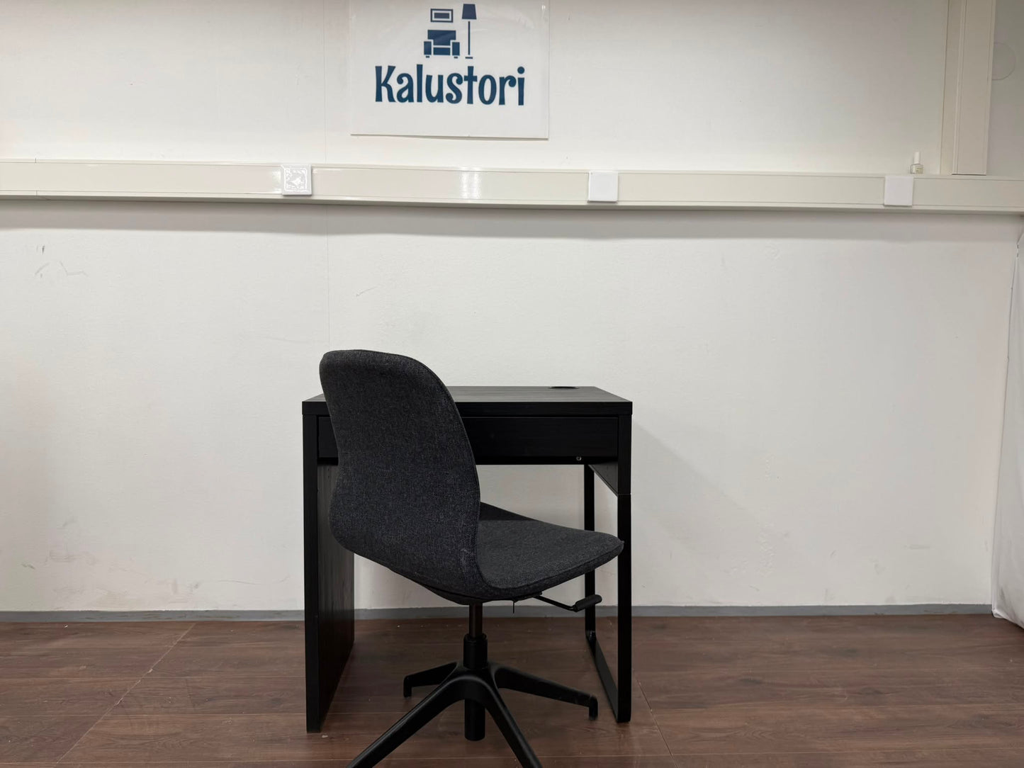 M Kalustori