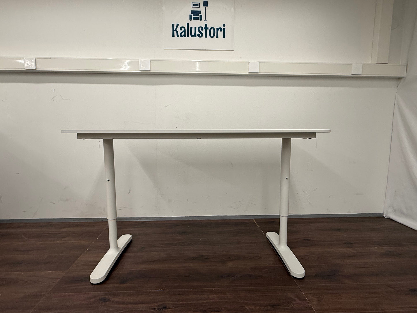 Ikea Bekant Työpöytä, säädettävä, valkoinen, 120x60 cm Kalustori
