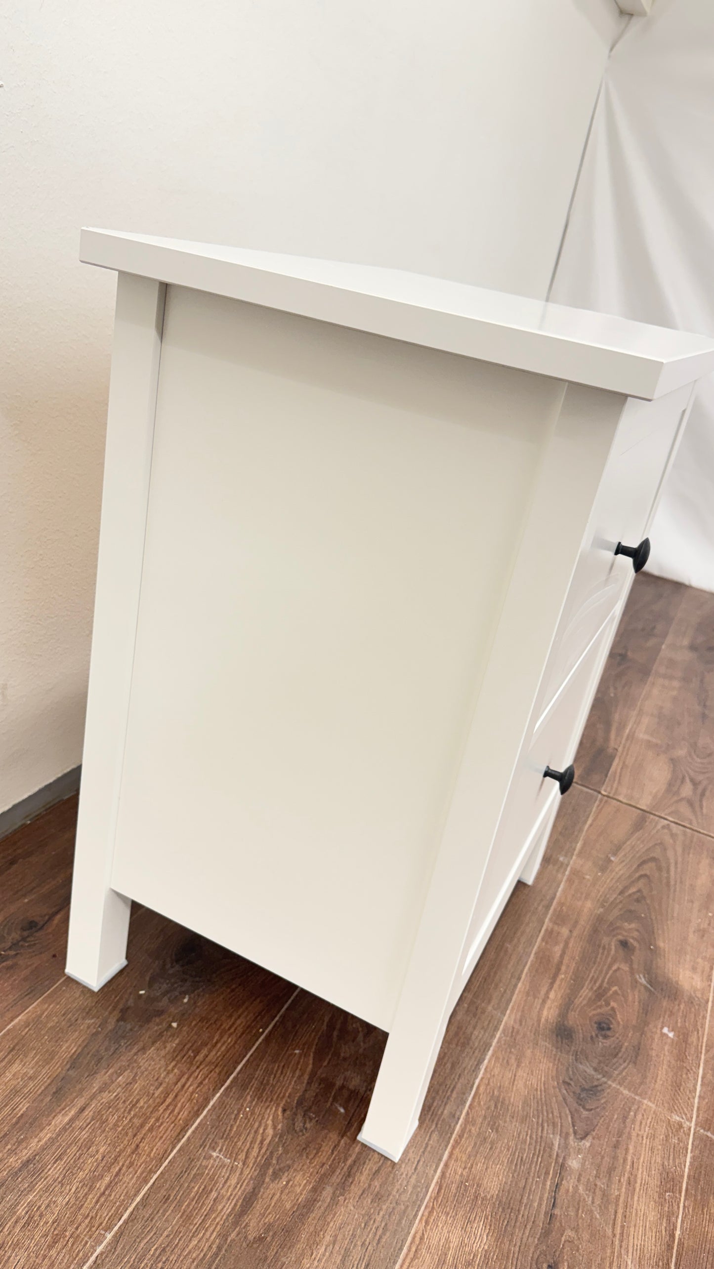 Ikea HEMNES Lipasto, 2 laatikkoa, valkoiseksi petsattu, 54x66 cm Kalustori