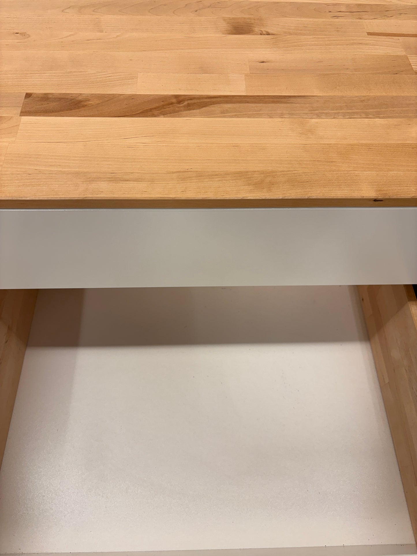 Ikea Mandal valkoinen ja luonnonvärinen kuuden laatikon lipasto Kalustori