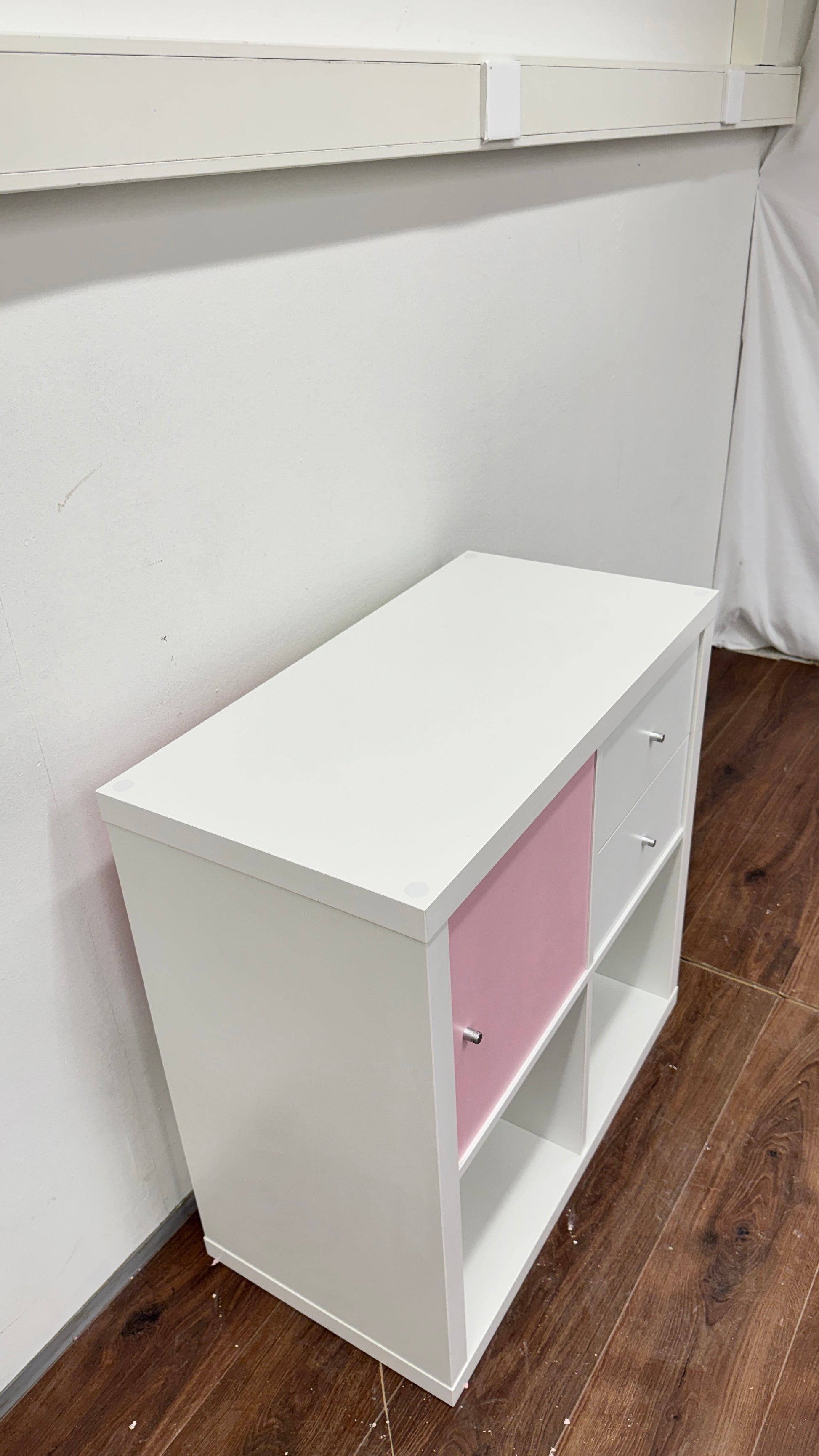 Ikea KALLAX Hylly ja ovi/2 laatikkoa, valkoinen, 77x77 cm Kalustori