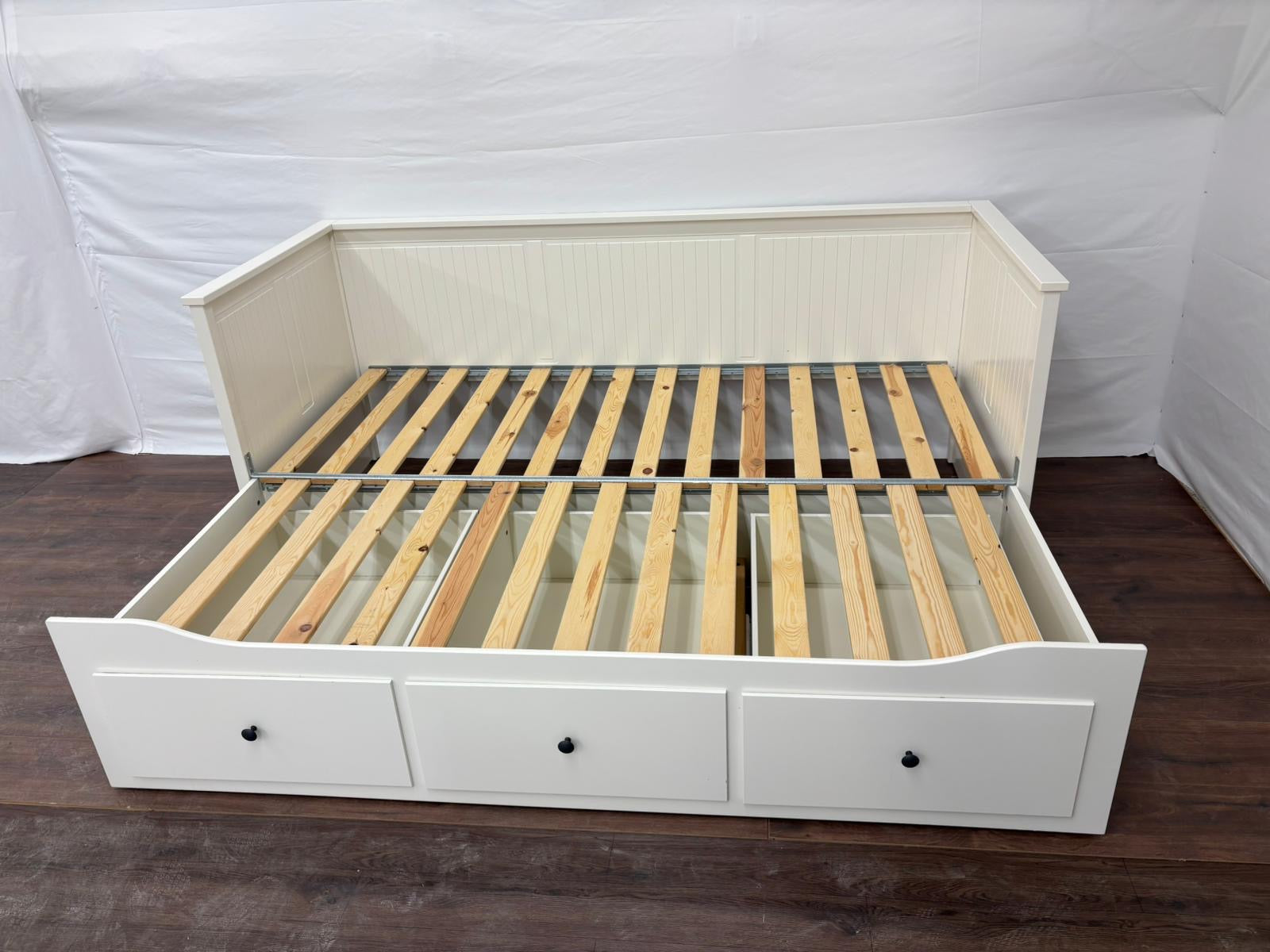 A Kalustori