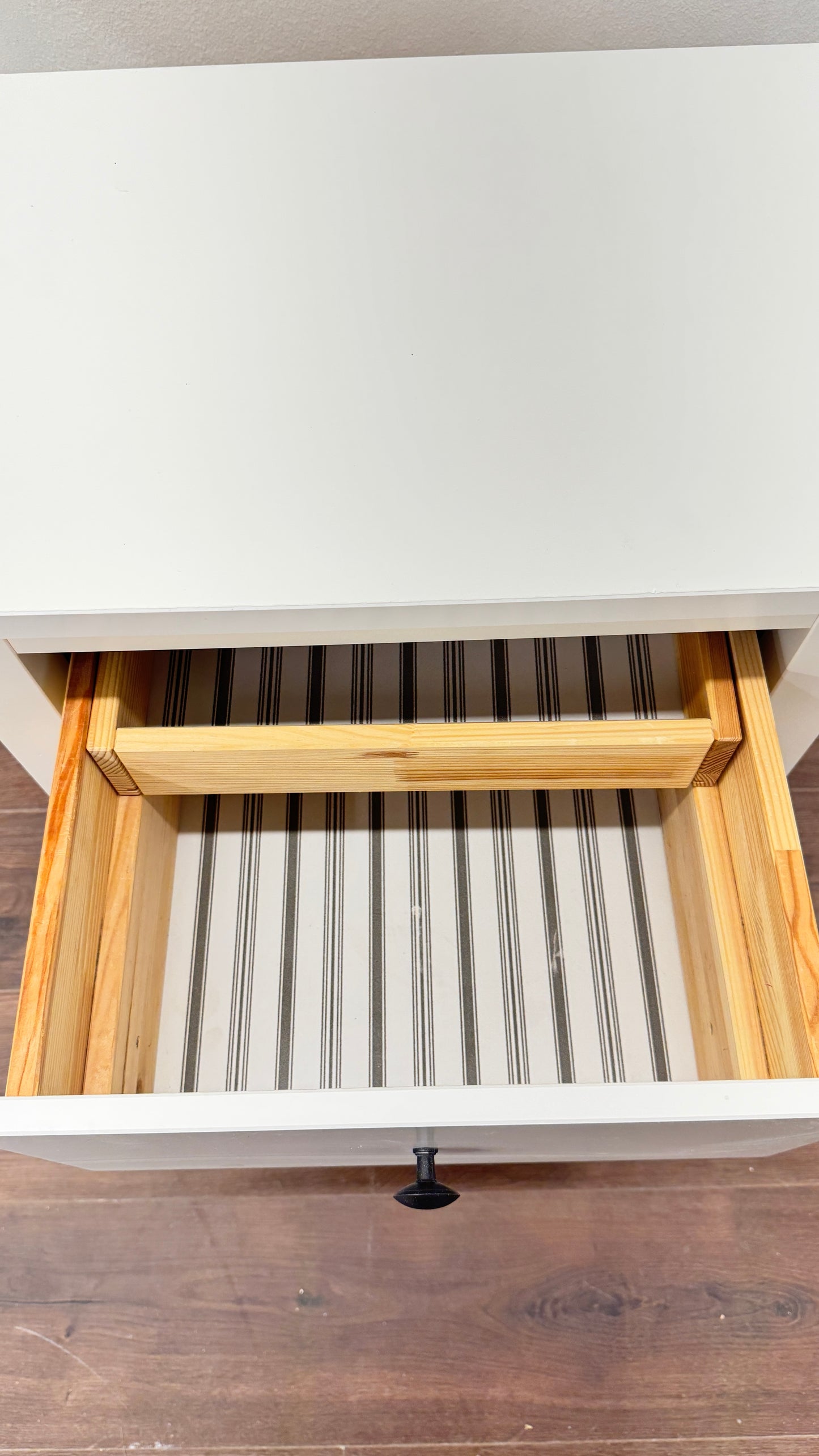 Ikea HEMNES Lipasto, 2 laatikkoa, valkoiseksi petsattu, 54x66 cm Kalustori